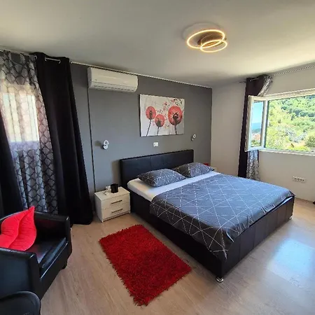 Dora * 마카르스카