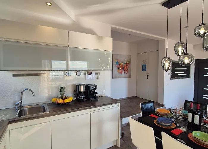 Dora * Макарска